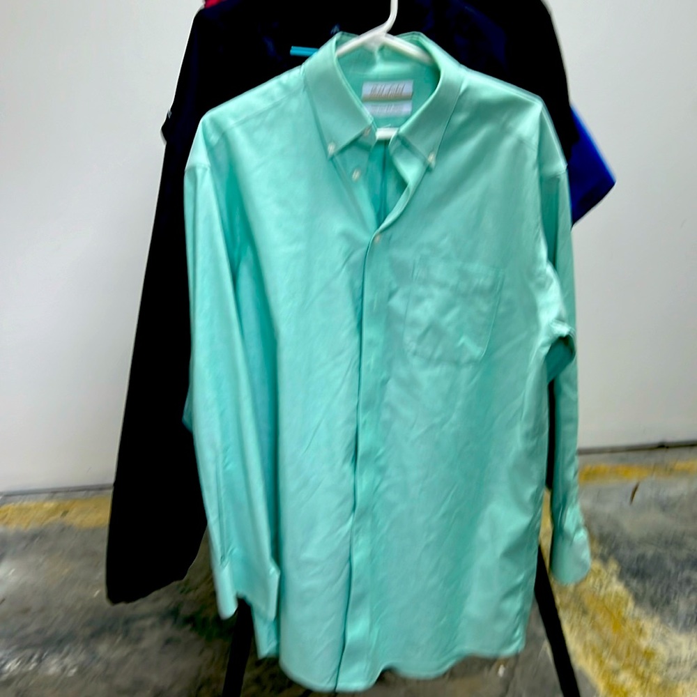 Mens Roundtree and Yorke Gold Label dress shirt Size 15 1/2 33 Green
